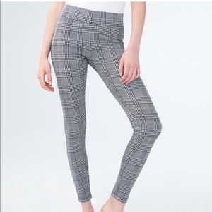 Women’s Aeropostale small leggings.